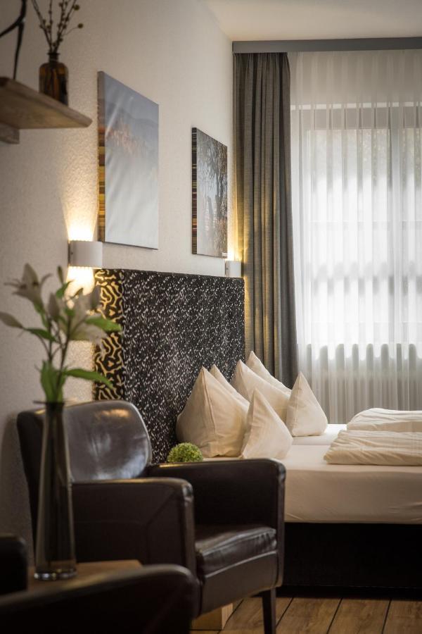 Hotel Am Kurpark Spaeth バート・ヴィンツハイム エクステリア 写真